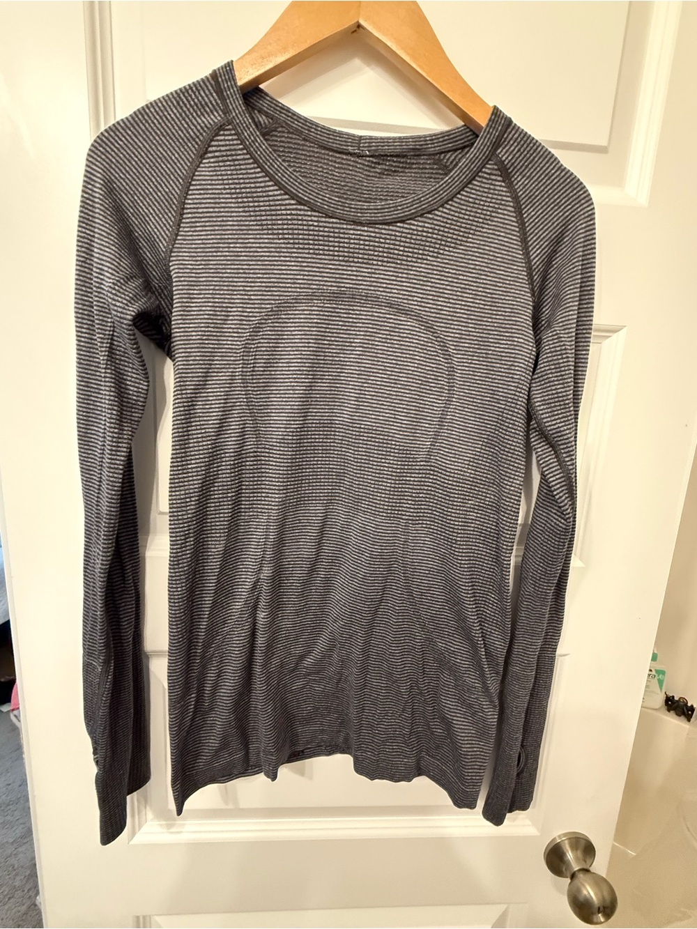 Lululemon Swiftly Tech Long Sleeve 2.0 Striped Heathered Gray Black Size 4 -A